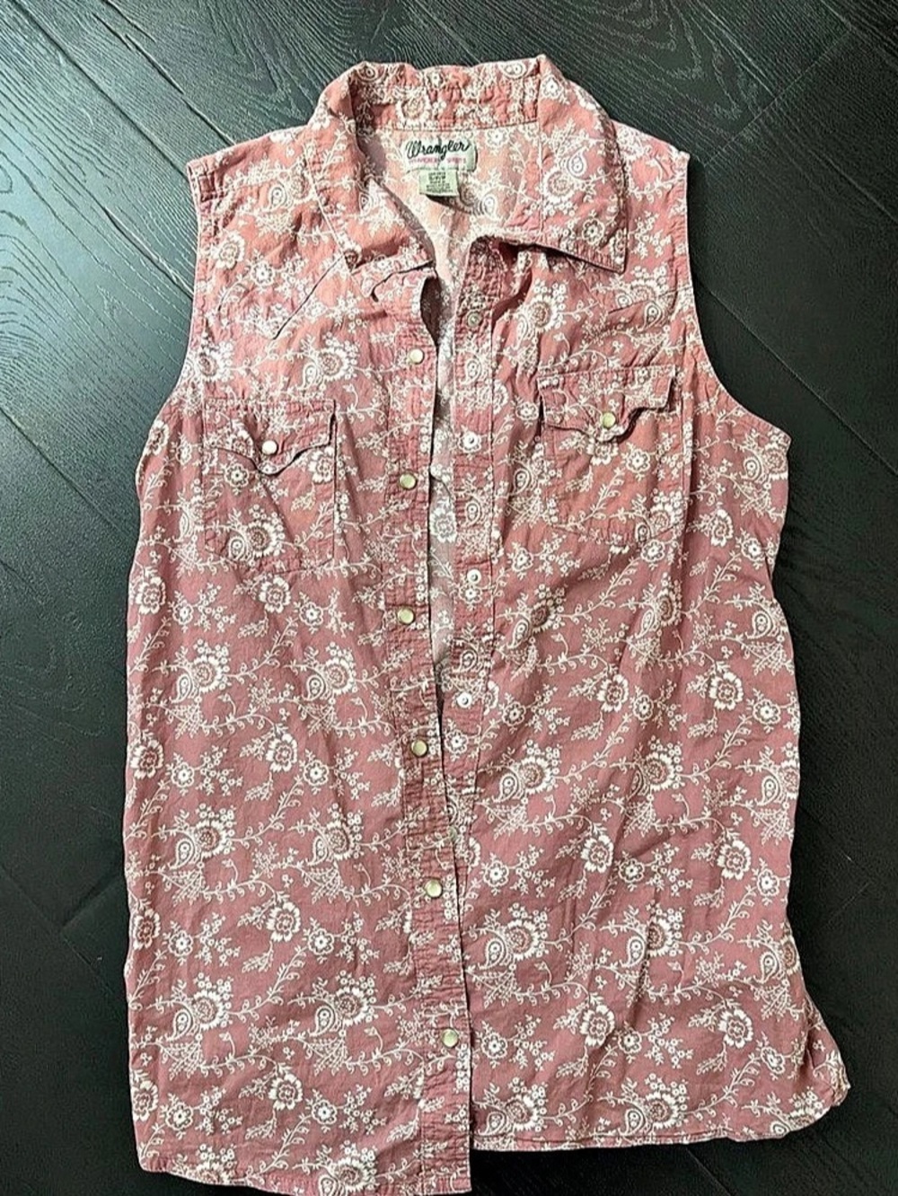 Wrangler Retro Women's Paisley Print Sleeveless Pearl Snap Western Shirt Paisley